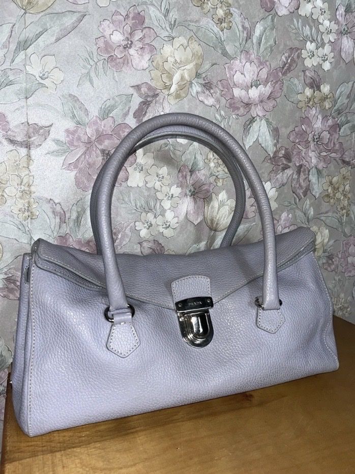 Prada Borse da donna: SAC Prada – Usato da Granges-Paccot venduto da keopskephrem