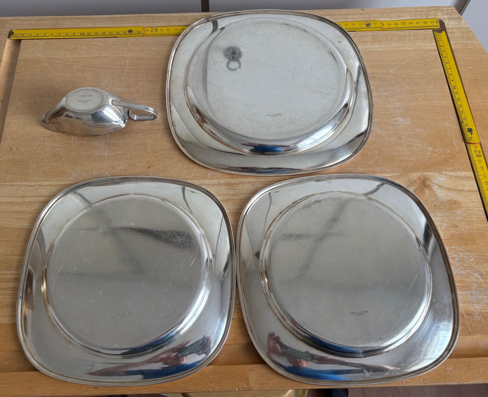 Servierplatten: Tablett Set Hotel Excelsior Basel gebraucht 4 teilig – Gebraucht aus Frick von Rukki 1