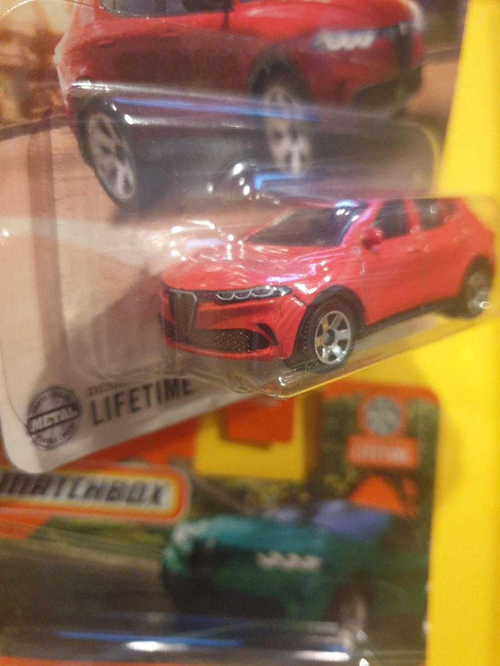 Matchbox Modellini d'auto: 2 x Matchbox 2023 ALFA ROMEO TONALE – Nuovo e nell'imballaggio originale da Oftringen venduto da Rotor 4