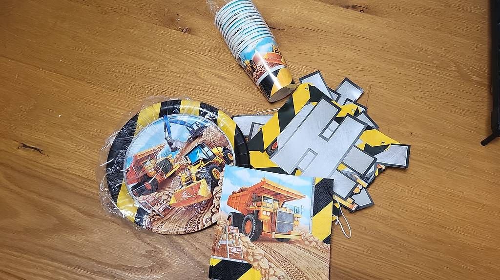 Tutte le decorazioni: Partyset Baustelle – Nuovo e nell'imballaggio originale da Langendorf venduto da RE17
