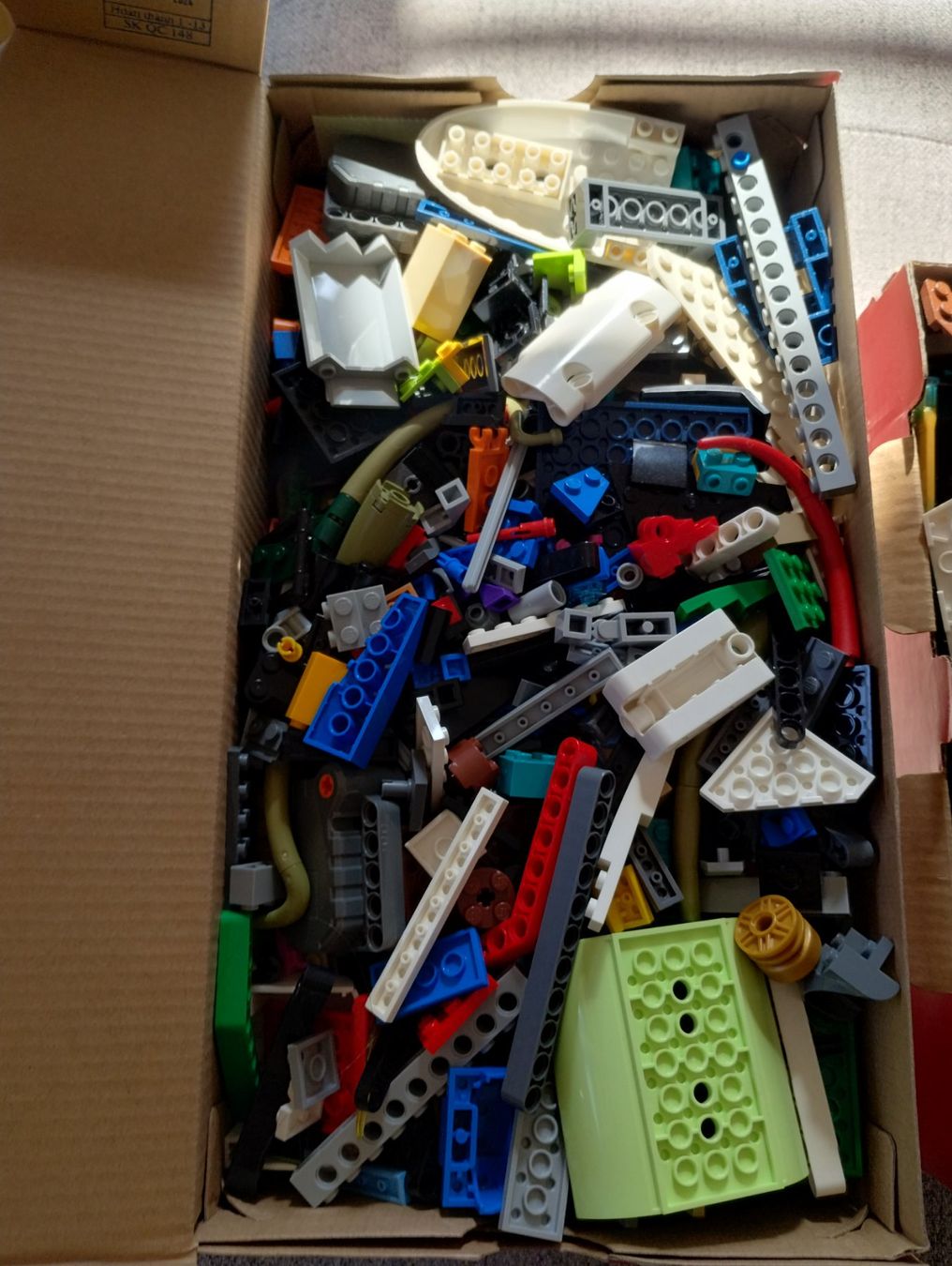 Lego Kit di costruzioni: Lot de 2 boîtes pièces Lego – Usato da Lausanne venduto da Martinucci 3