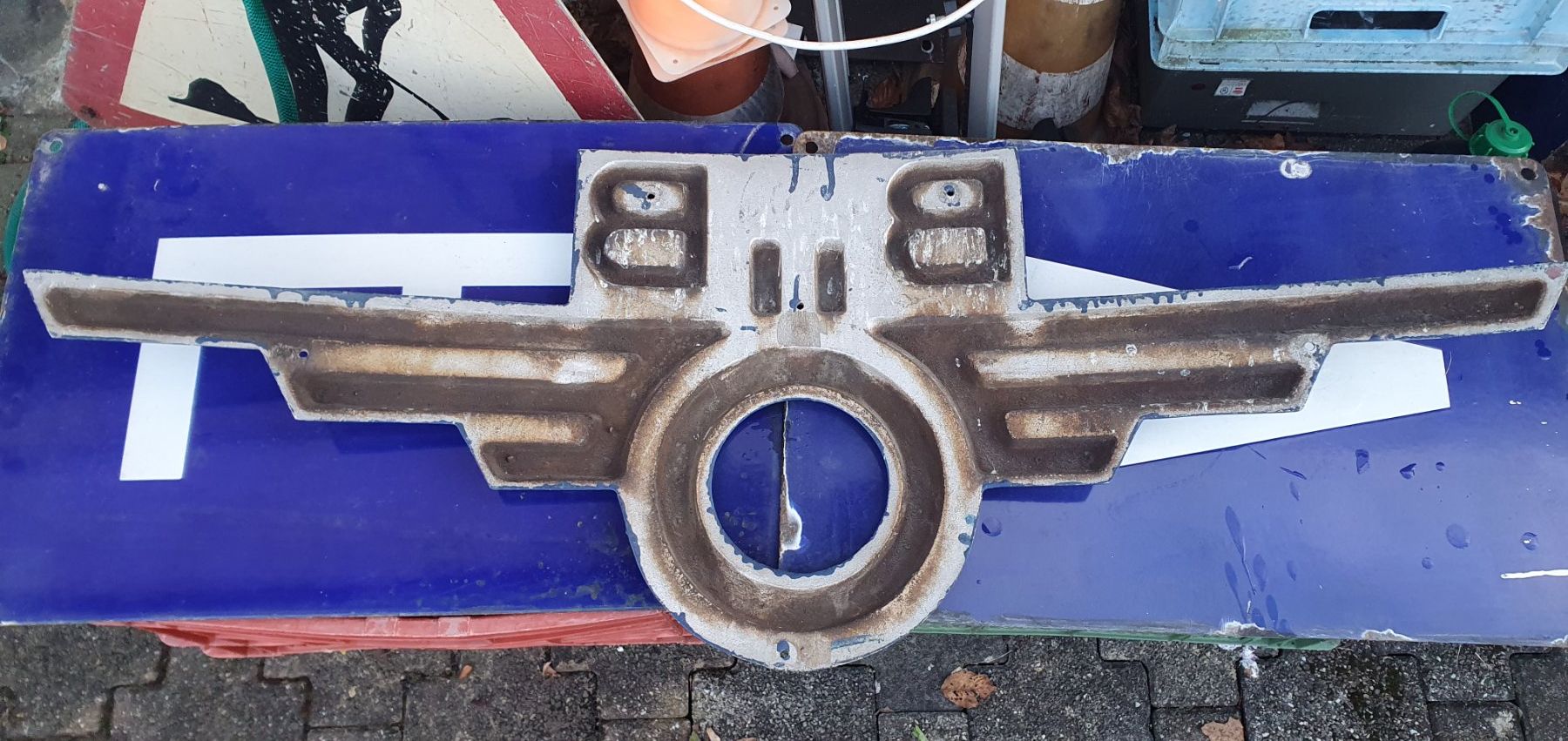 Schilder: Lokschild Flügelrad ÖBB Signet Frontschild (vermutlich 4030) – Gebraucht aus Flums von Cooker 1