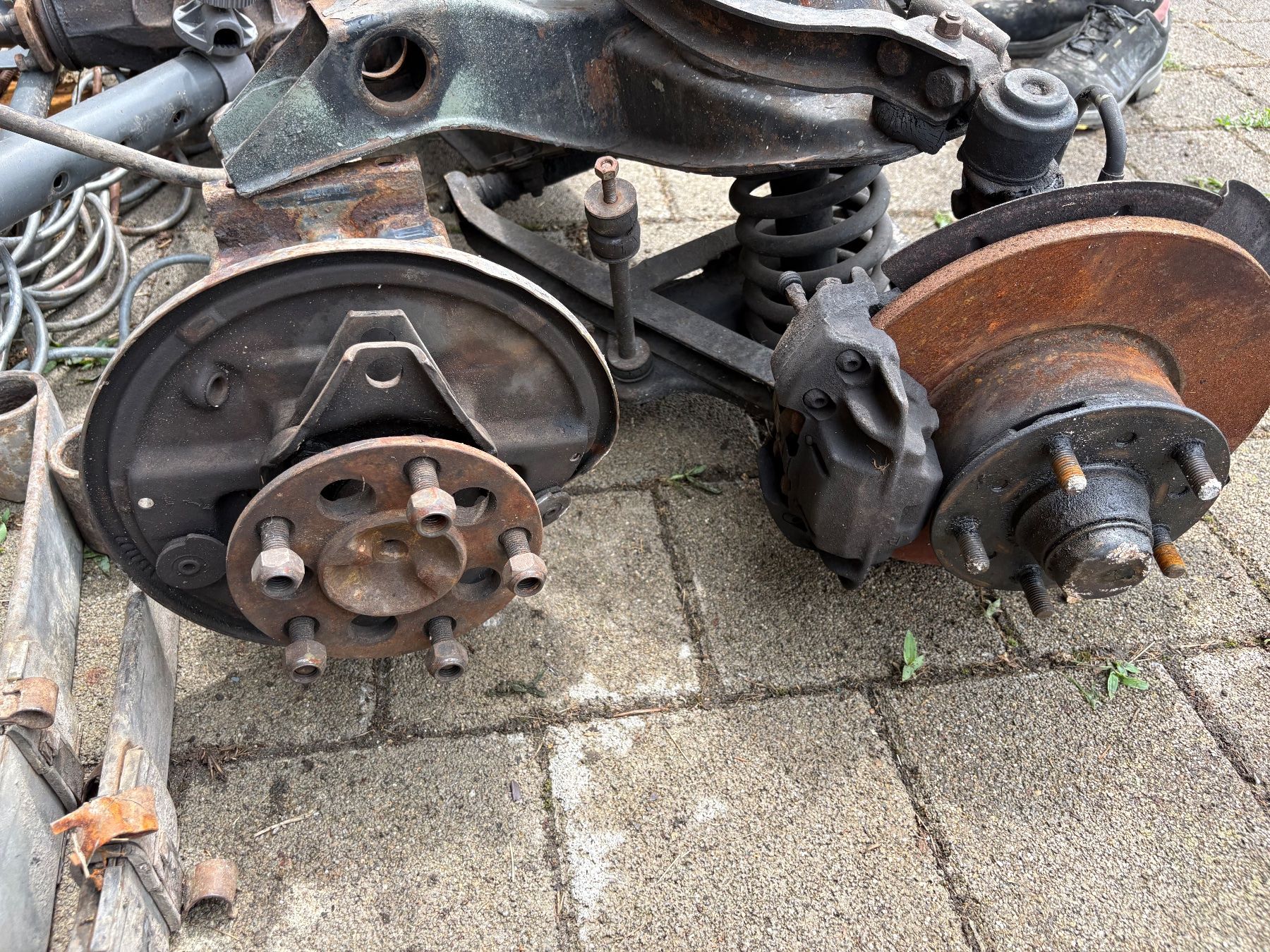 Opel Toutes les pièces auto: KAD A     Vorder / Hinterachse / Blattfeder – D'occasion à Diegten par zippo411 2