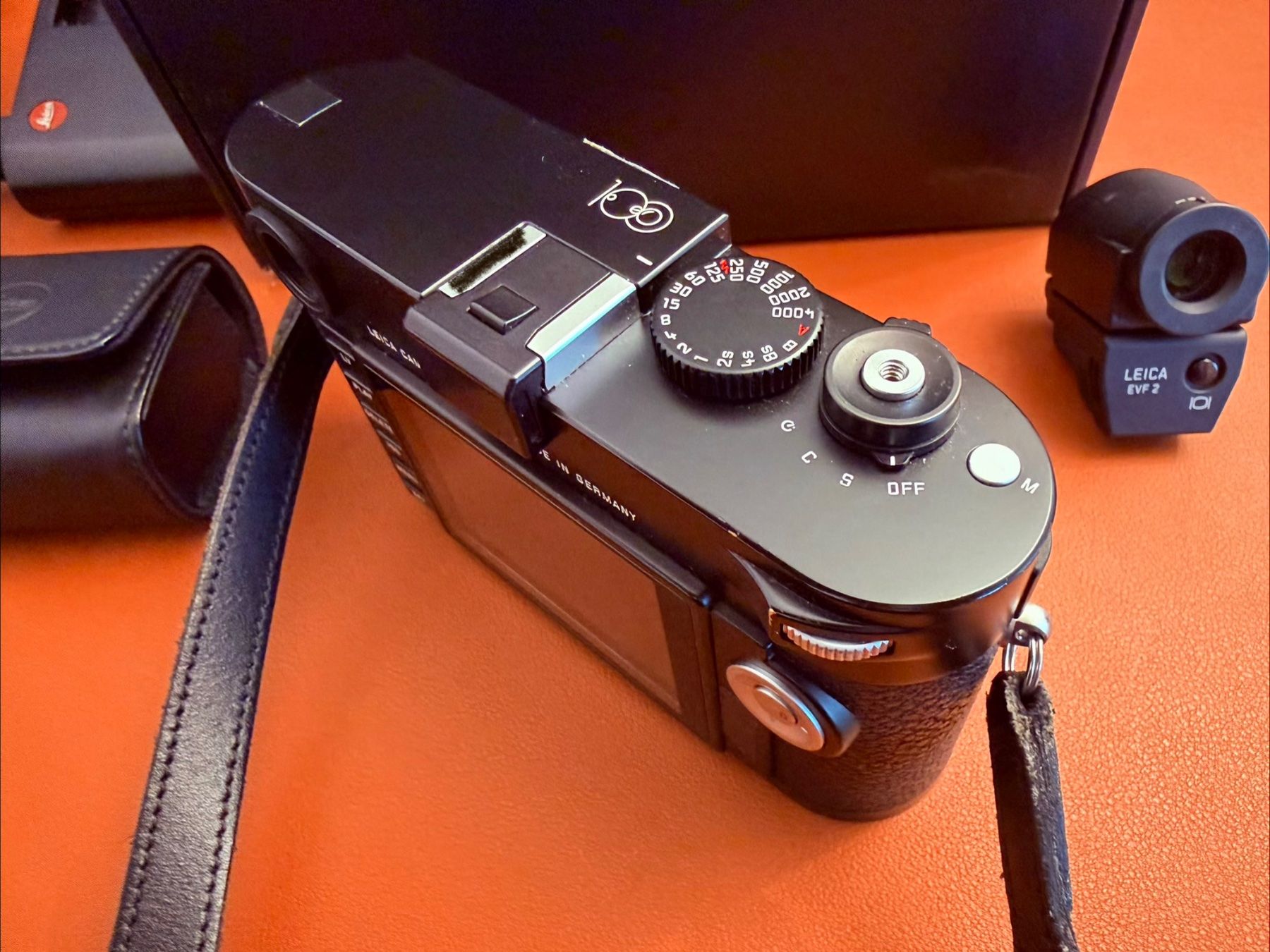 Leica Fotocamera: Leica M240 100 anniversary edition with EVF2 – Usato da Neuchatel venduto da Pancrazi 2
