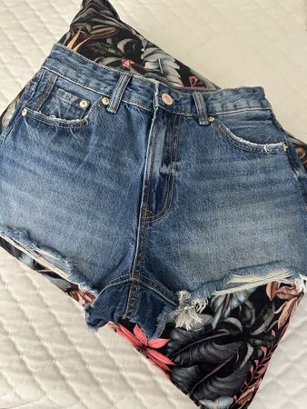 Shorts en jean Stradivarius bleu taille 36 bon état