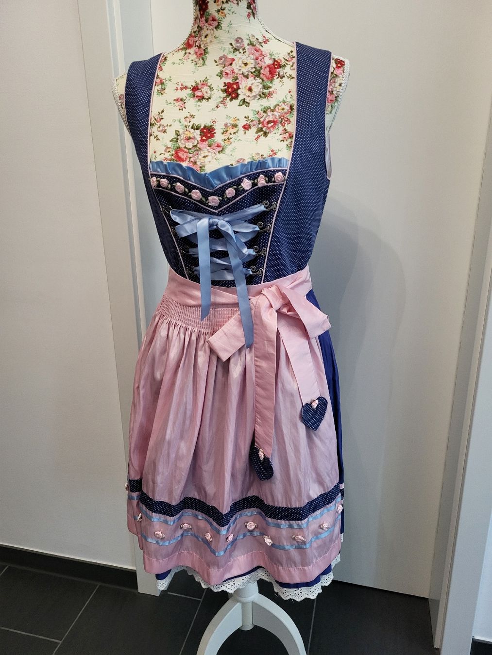 Krüger Vestiti: Krüger Dirndl – Usato da Matzendorf venduto da hauli2 7