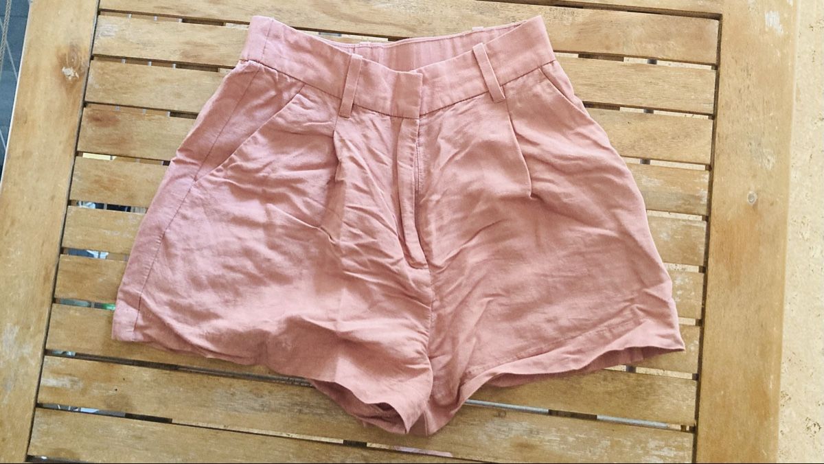 H&M Hosen: Leinenshorts – Gebraucht aus Läufelfingen von petit-nicola