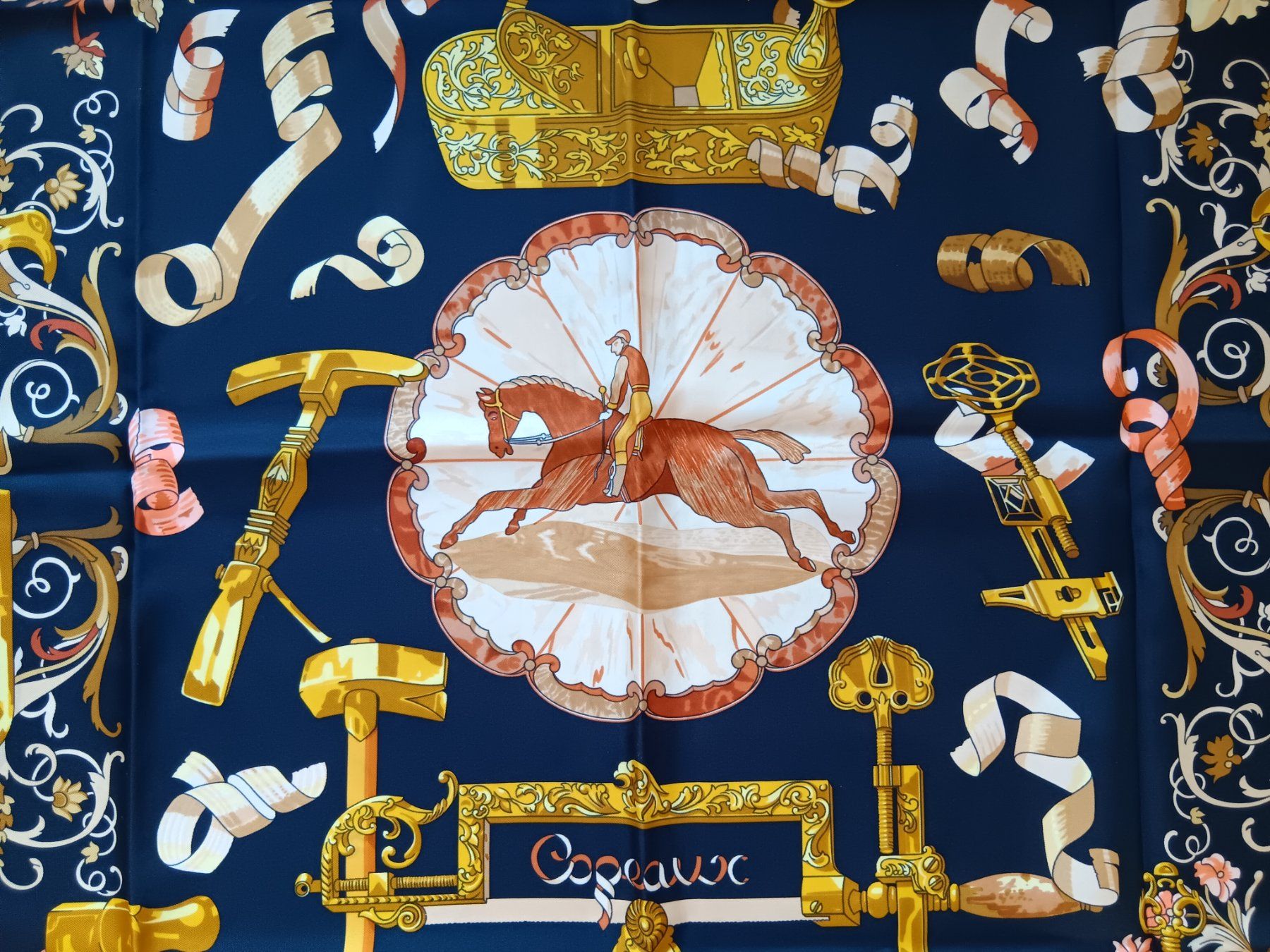 Hermès Foulard & Sciarpe: HERMES "COPEAUX" CARRE 90 CM – Usato da Cossonay-Ville venduto da Les_1001_perles 4
