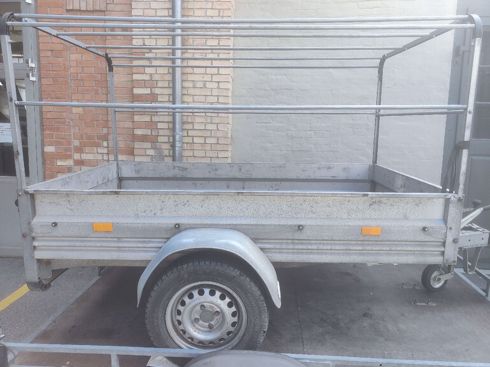 Stema Rimorchi: Anhänger Stema 750 kg – Usato da Bürglen TG venduto da rehaso2214