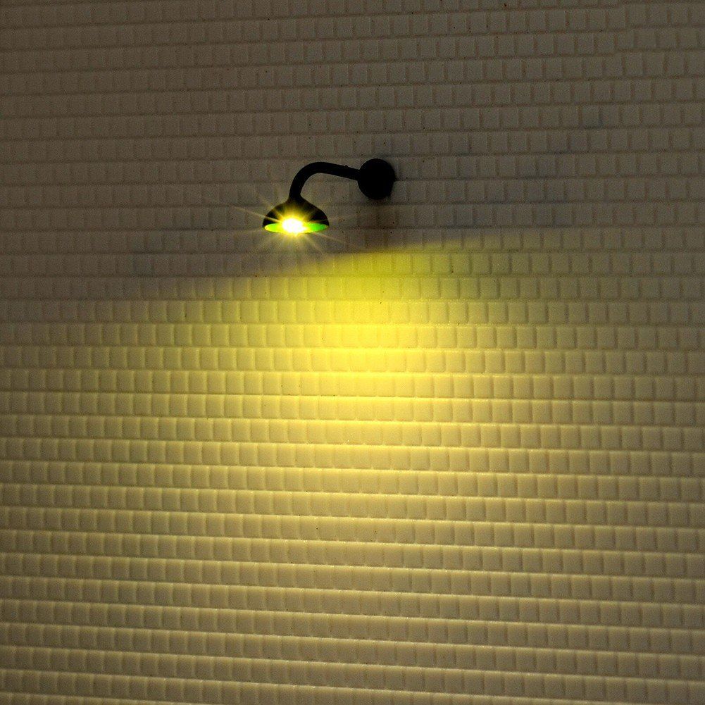 Modellini di ferrovie: LED-Wandlaterne H0, extra langer Ausleger – Nuovo (secondo la descrizione) da Luzern venduto da Salefactory