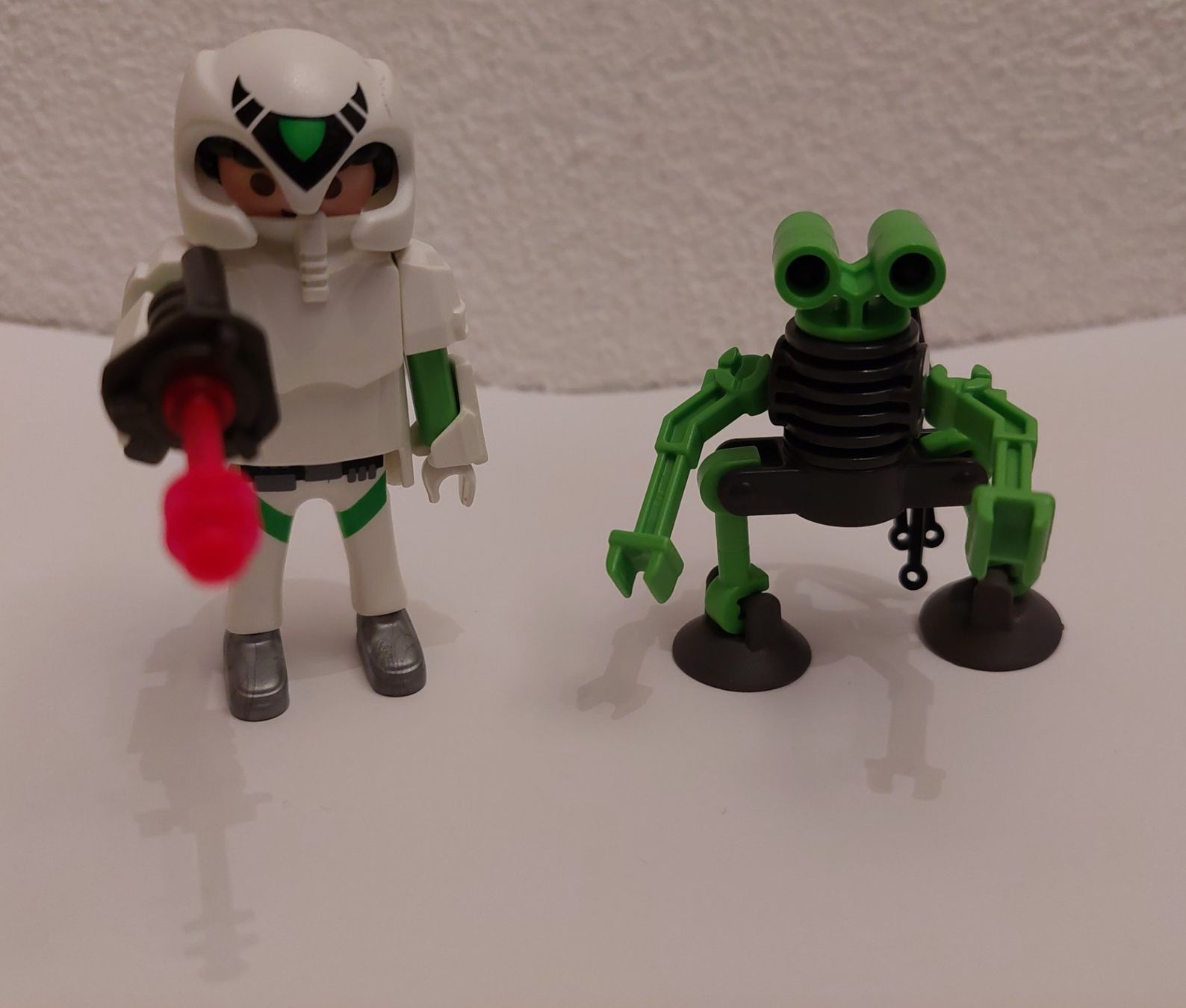 Playmobil Giocattoli: Playmobil Duo Pack - Space Man und Spy Robot – Usato da Salmsach venduto da TomGi01