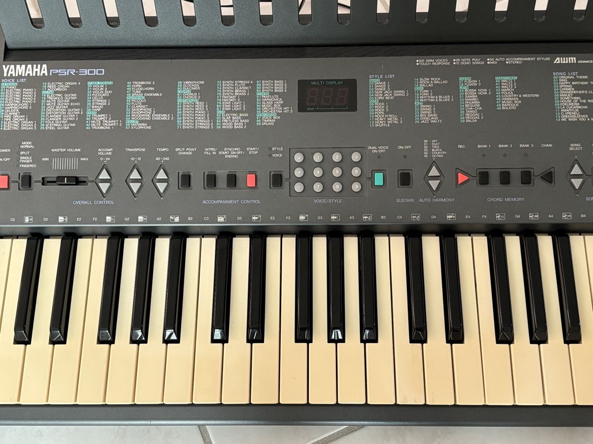 Yamaha Strumenti musicali: Keyboard Yamaha PSR-300 – Usato da Zufikon venduto da eskilt 3