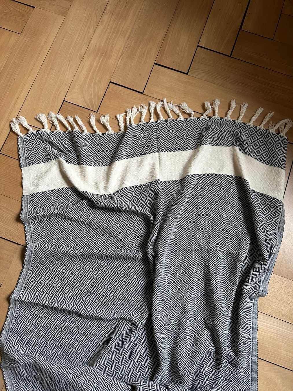 Coperte: Wohndecke schwarz-weiss gemustert – Usato da Zürich venduto da Diazaio 2