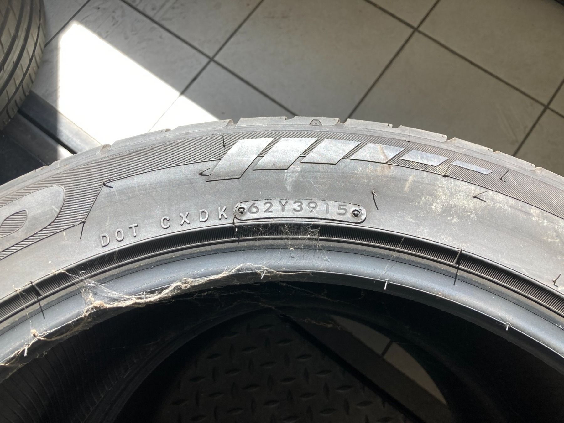Toyo Pneumatici & Ruote complete: 295/40R20 Sommerpneu – Usato da Cham venduto da WB2223 1