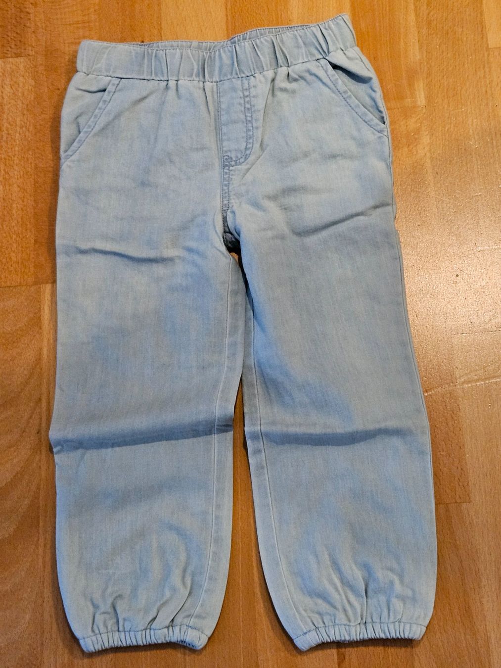 Naturaline Pantaloni: Neu: Naturaline Jeanshose - hellblau - Gr.104 – Nuovo (secondo la descrizione) da Uznach venduto da Laeuffer