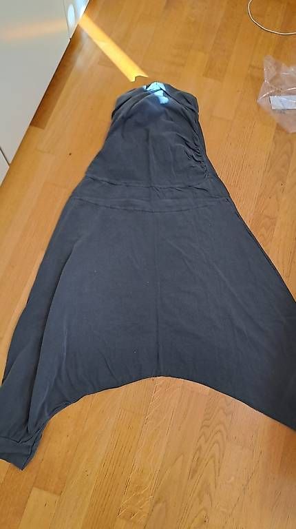 Jumpsuits: Tuta nera S – Gebraucht aus Bellinzona von chi_sl69