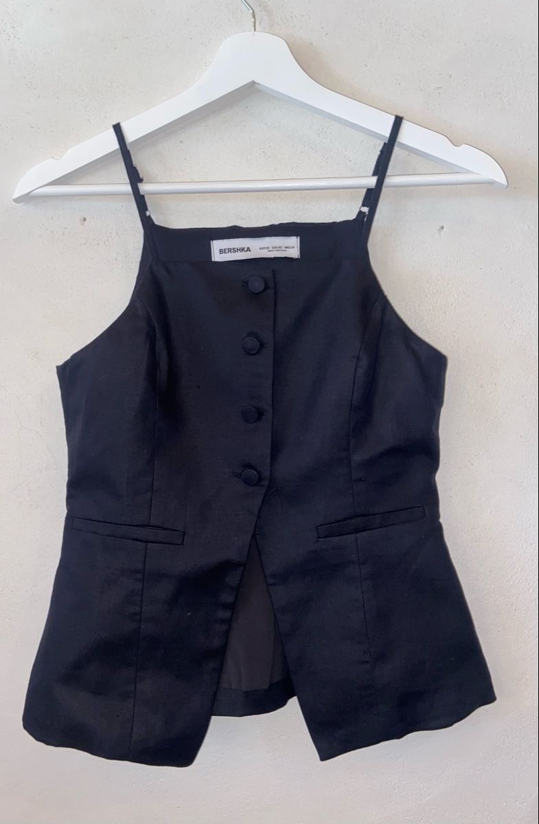 Bershka Tops: Top BERSHKA – Neu (gemäss Beschreibung) aus Romainmôtier von jea_n99k
