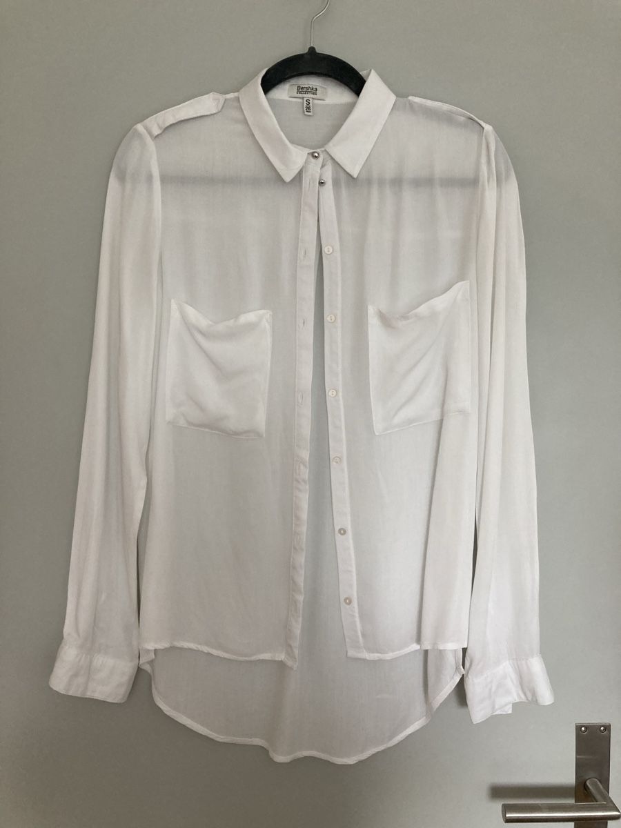 Bershka Blusen: Bershka Bluse weiss, Gr. S – Gebraucht aus Schlieren von cotopaxi06