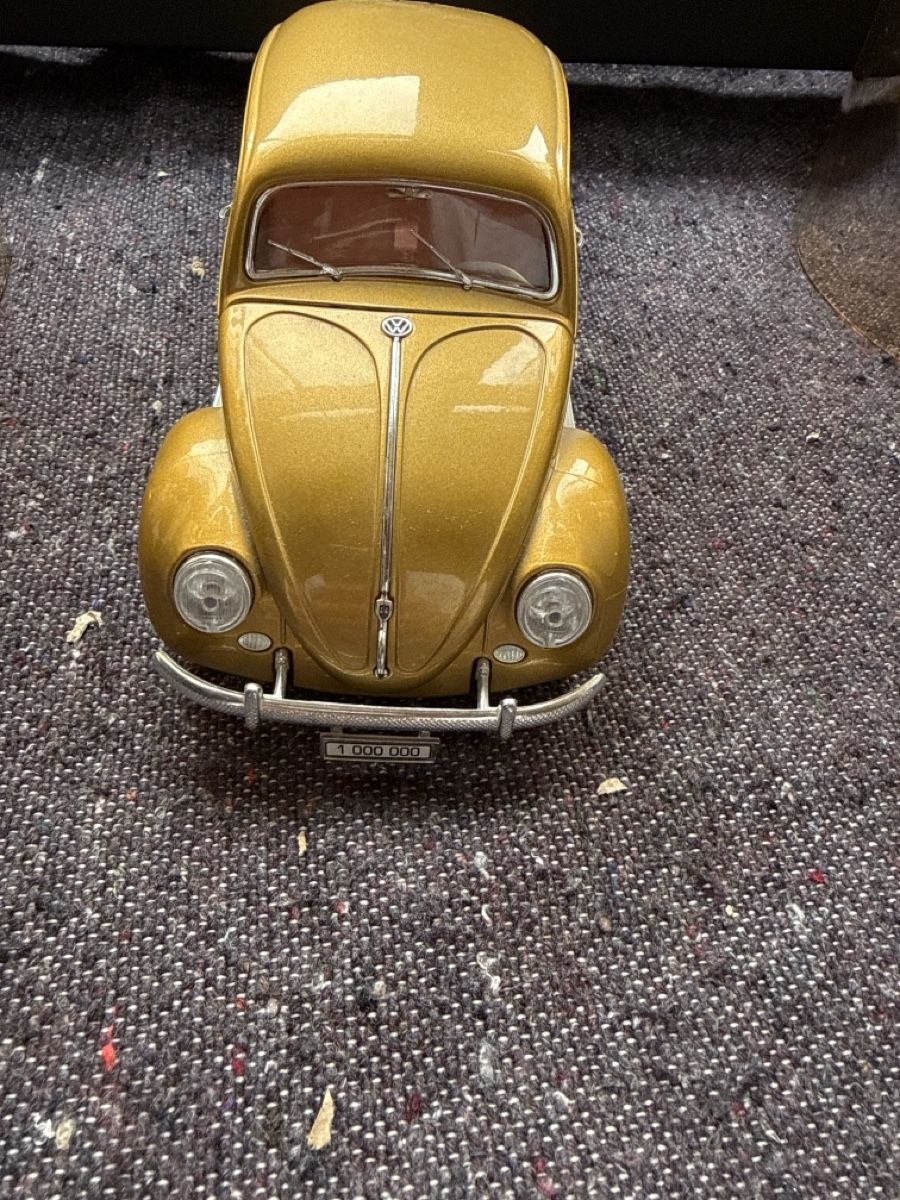 Volkswagen Modellini d'auto: VW Käfer 1.000.000th 1955 Modellauto Goldmetallic rar – Usato da Herisau venduto da Strichzauber 1