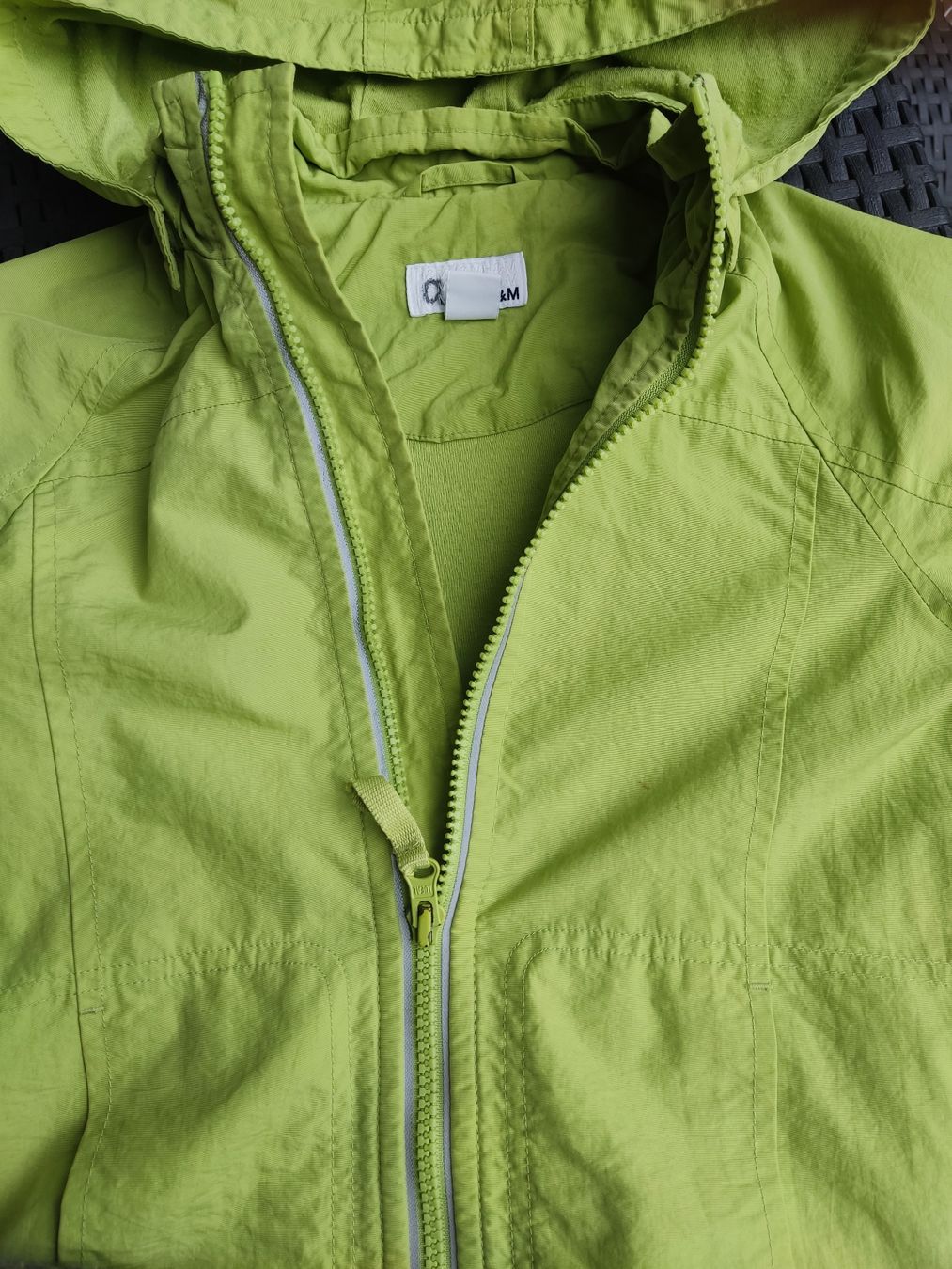 H&M Giacche & Cappotti: H&M Regenjacke Gr. 116 – Usato da Biel/Bienne venduto da AnikaNah 3