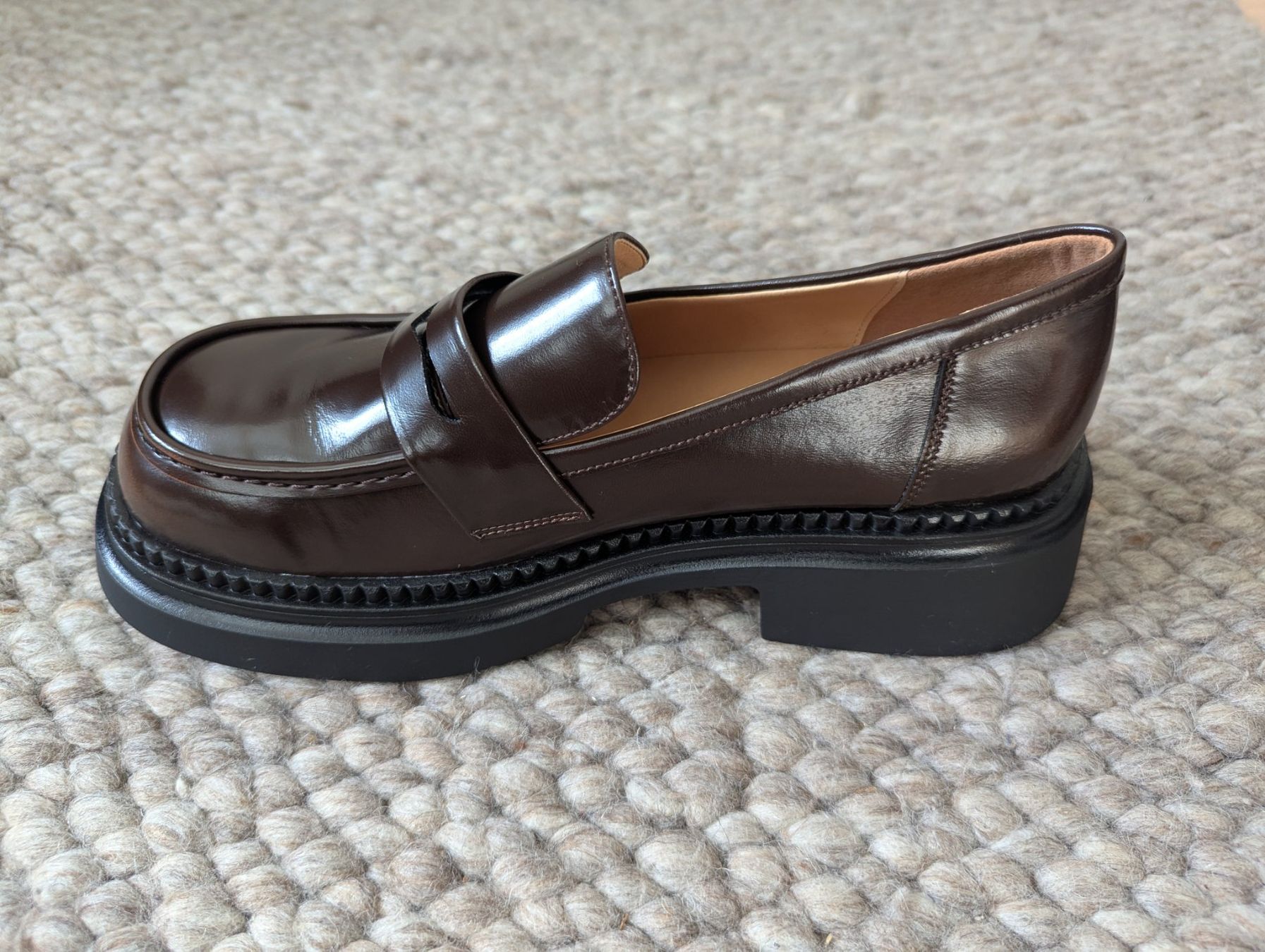 Scarpe da donna: Runde Leder-Loafer (Größe 40) – Nuovo (secondo la descrizione) da Therwil venduto da Simon.Jo 2