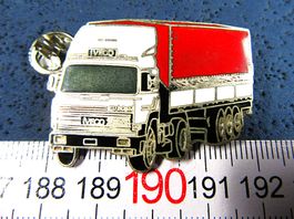 IVECO SATTELSCHLEPPER LKW TRUCK PIN ENAMEL 4x3cm GROSSSS