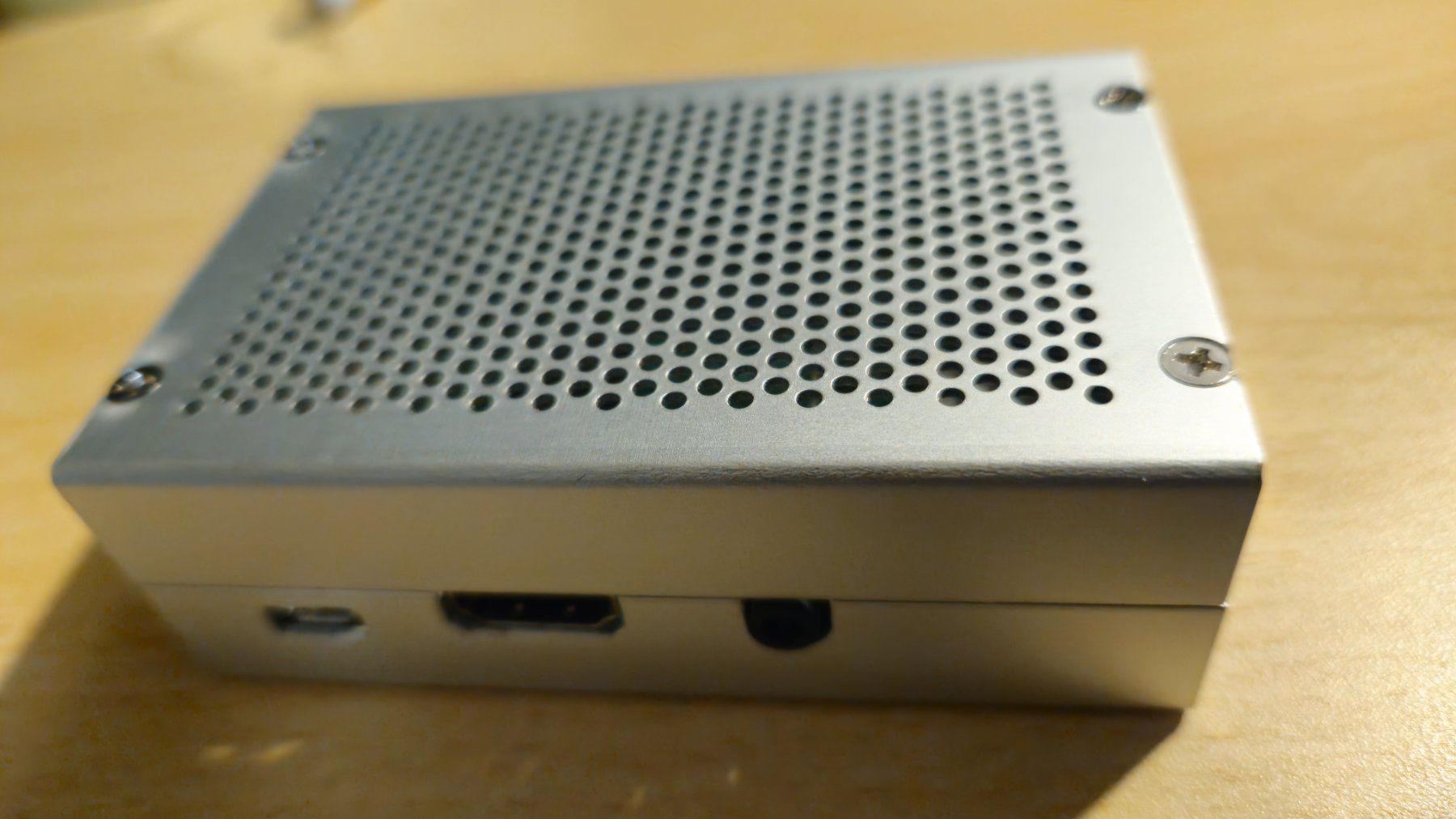 Raspberry Pi PC: Raspberry Pi 3 Model B V1.2 – Mini-PC mit Metallgehäuse – Usato da Taverne venduto da farafina72 2