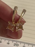 Jolies boucles d’oreilles  pierre zircon rose neu