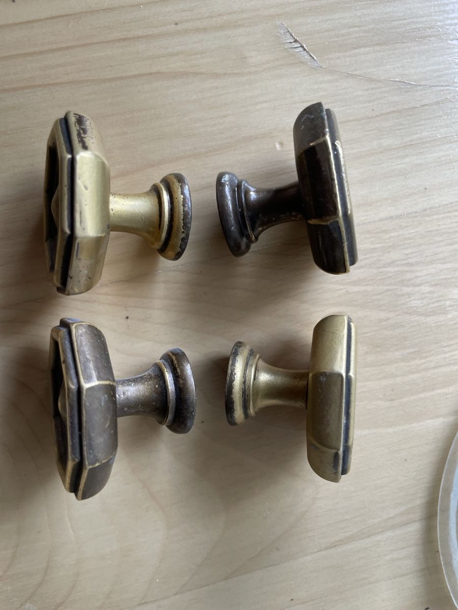 Eisenwaren: Griffe/Knaufe, Möbelknöpfe, Messing 26Stk. gebraucht – Gebraucht aus Gunzwil von Klick17 4