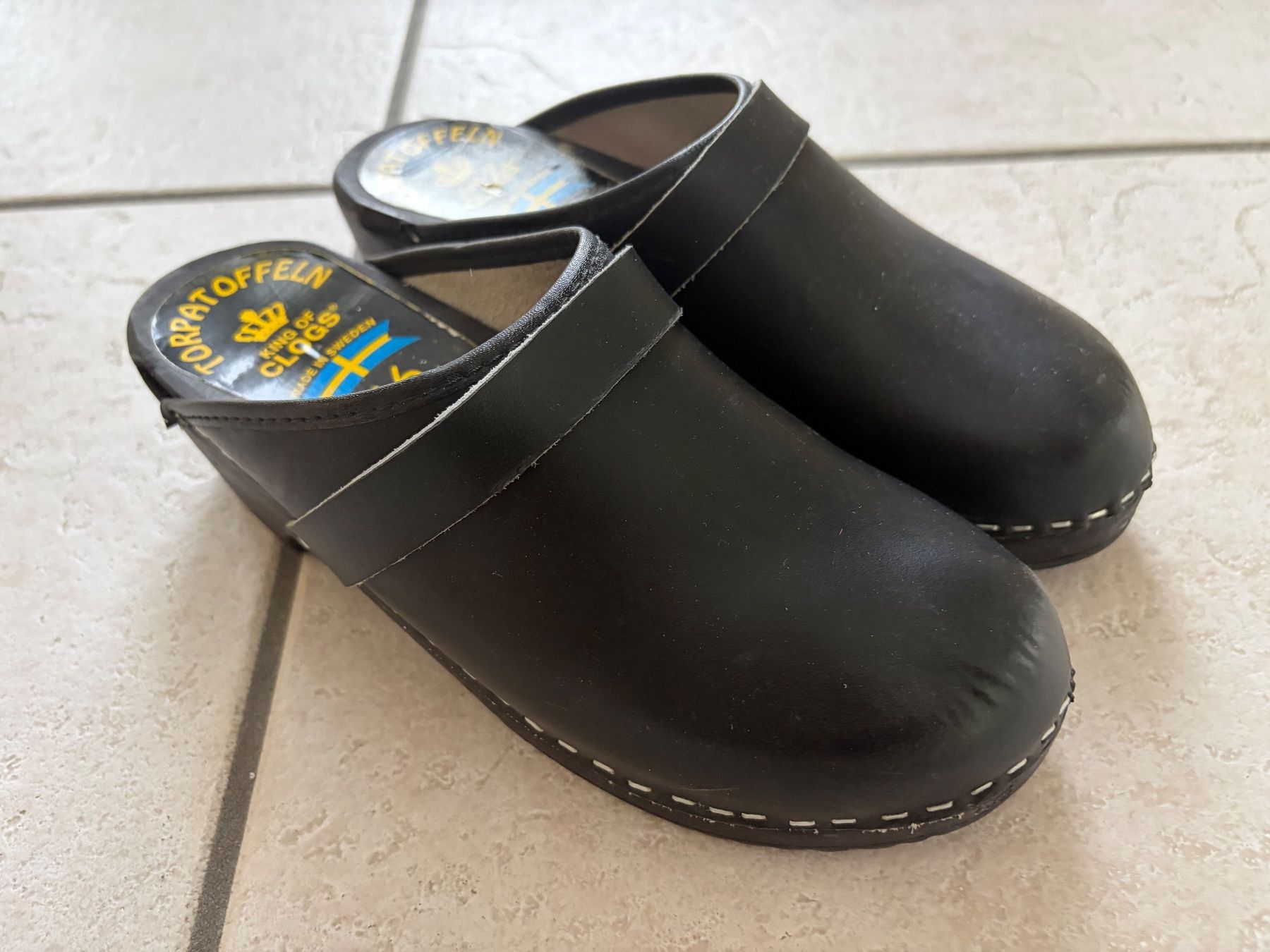 Scarpe da donna: Sabots cuir Torpatoffel taille 36 - Torpatoffel Clogs Gr. 36 – Usato da Biel-Bienne venduto da Pat194