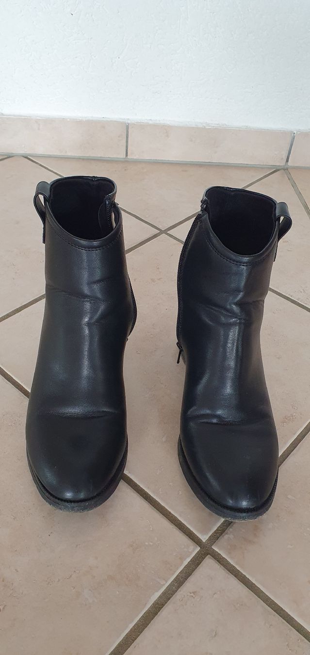 Chaussures femmes: Bottines noires 39 – D'occasion à Moutier par mar_7nrw 4