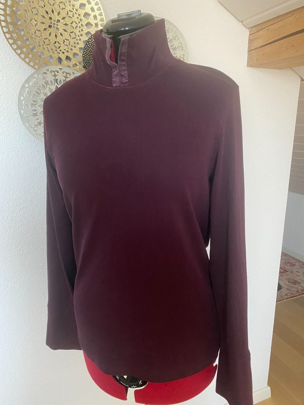 Marc Cain Maglioni & Felpe: Marc Cain Baumwollshirt, Gr. D42 oder N5 – Usato da Regensdorf venduto da Pointer2009
