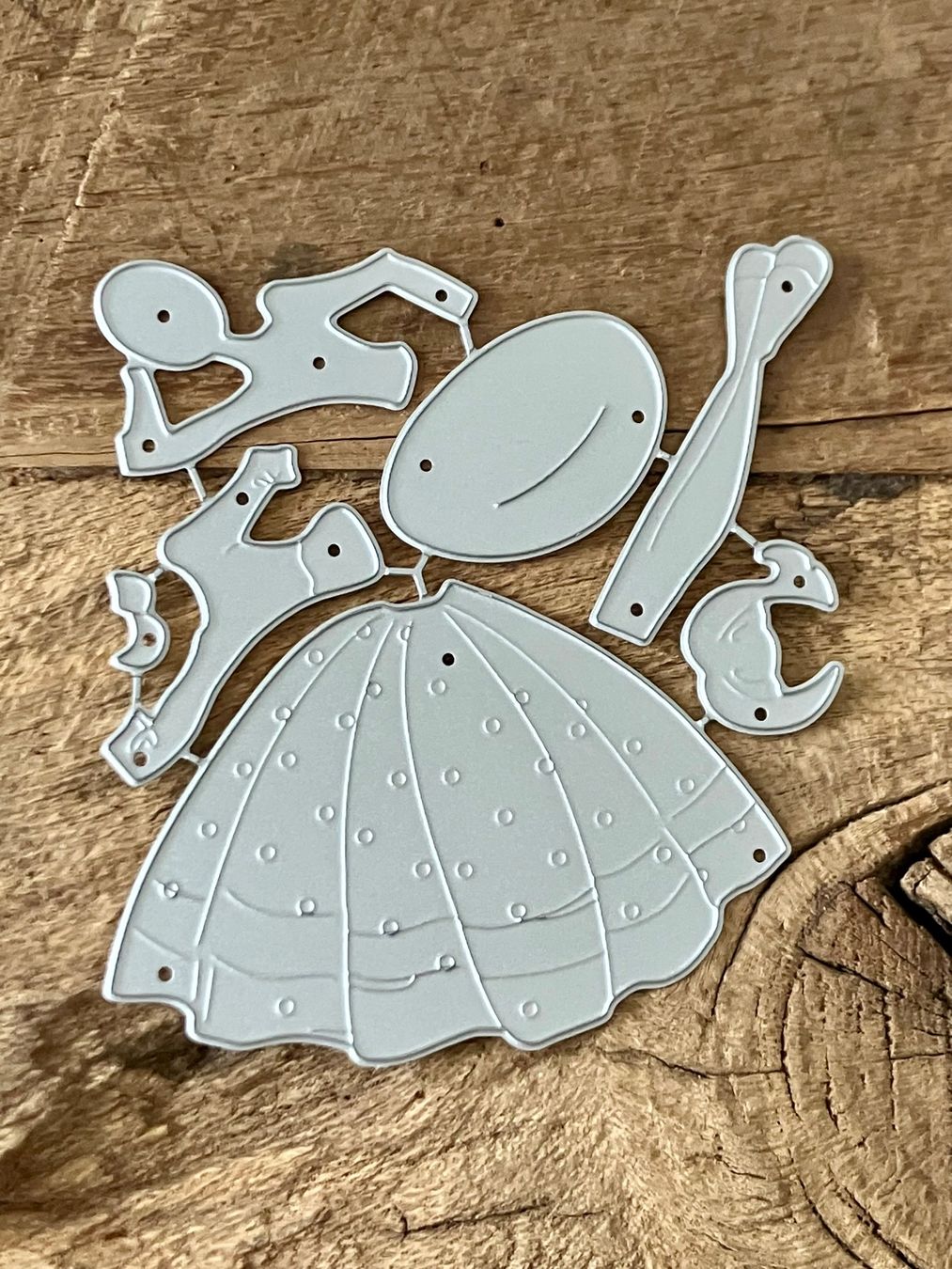 Schablonen: Neues Stanzschablonenset Lady – Neu und originalverpackt aus Effretikon von wenuss 3