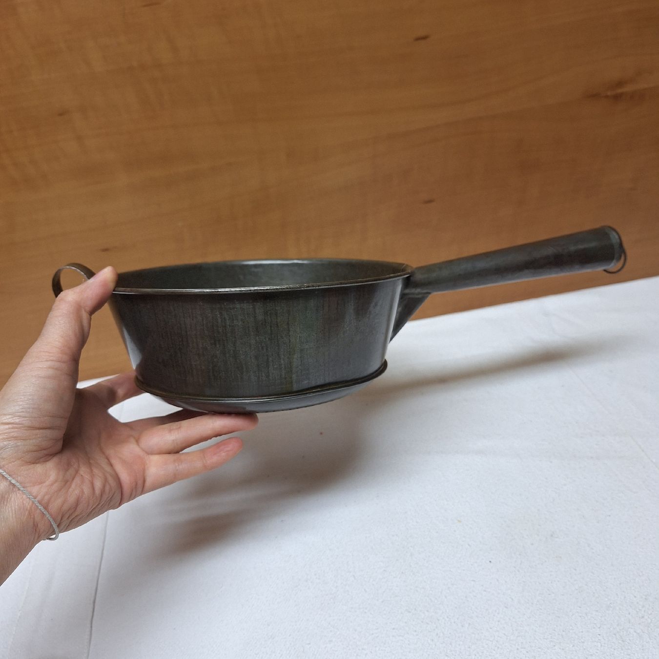 Elettrodomestici da cucina: Versand möglich! Schöner, rustikaler,  antiker Seiher, Sieb – Usato da Winterthur venduto da Goldpipau 4