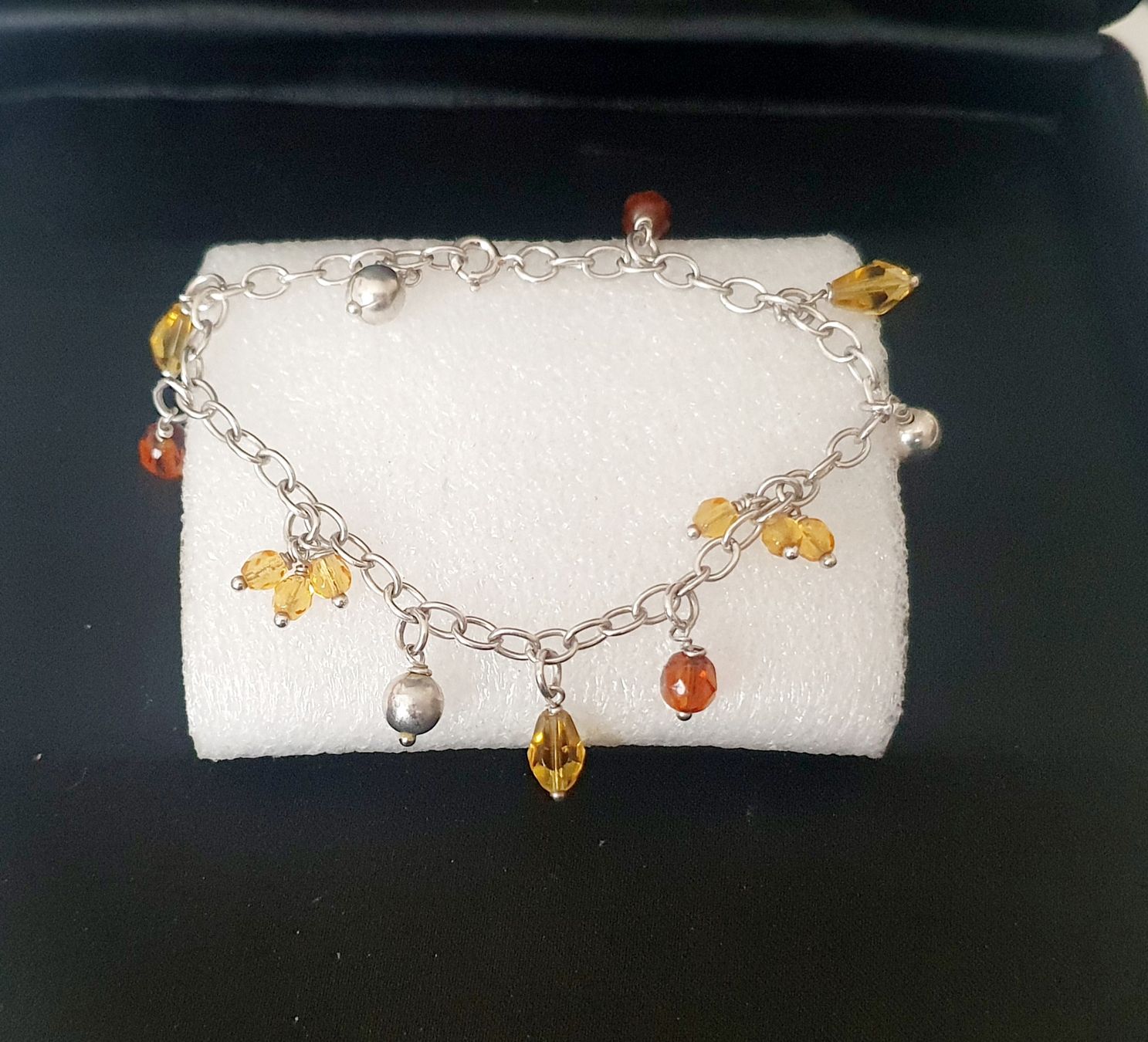 Bracciali & Braccialetti: Charm-Armband, Sterling Silber 925, Bernstein-Look – Usato da Kreuzlingen venduto da Wunderkiste123 1