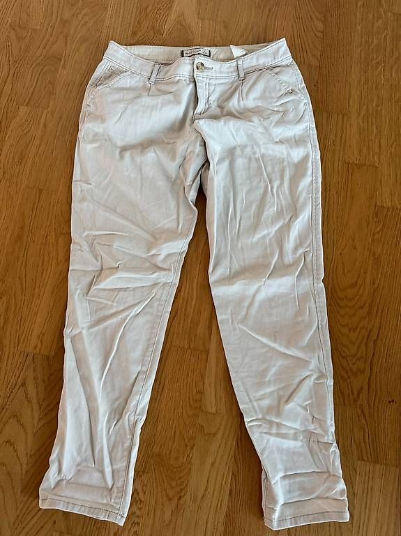 Pantaloni: Damenhose Abercrombie & Fitch – Usato da Liestal venduto da Schatzsucher90