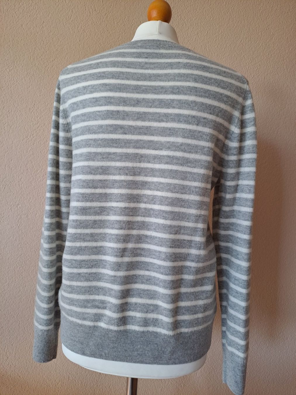 Pullover & Sweatshirts: Gestreifter Kaschmir-Pullover XL (eher M-L) – Gebraucht aus Volketswil von ronbons 5