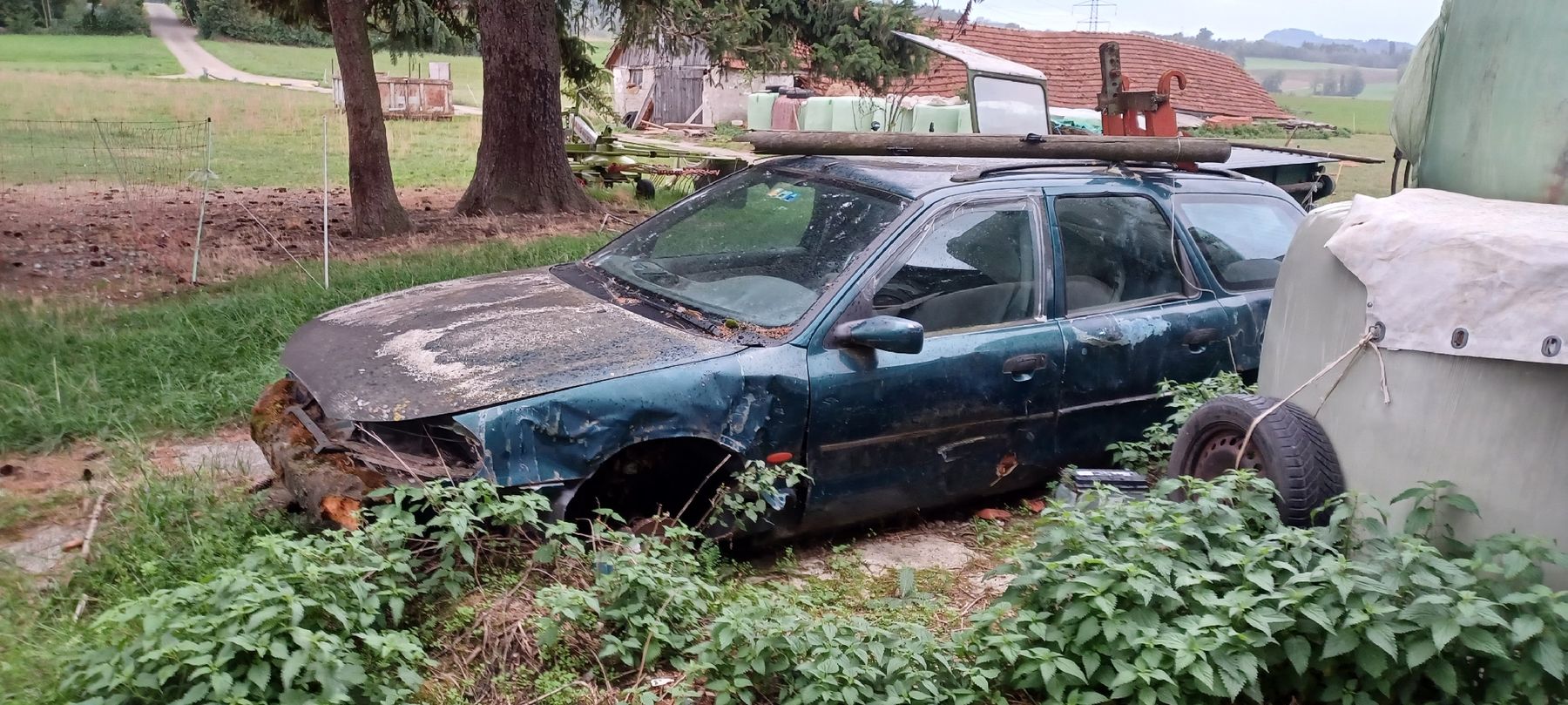 Ford Autos: Ford Mondeo Mk2 – Defekt aus Lommis von DeutzD13006 2