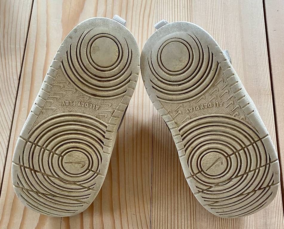 Nike Scarpe per ragazzi: Nike Sneaker Gr 24 – Usato da Kesswil venduto da canvas12 4