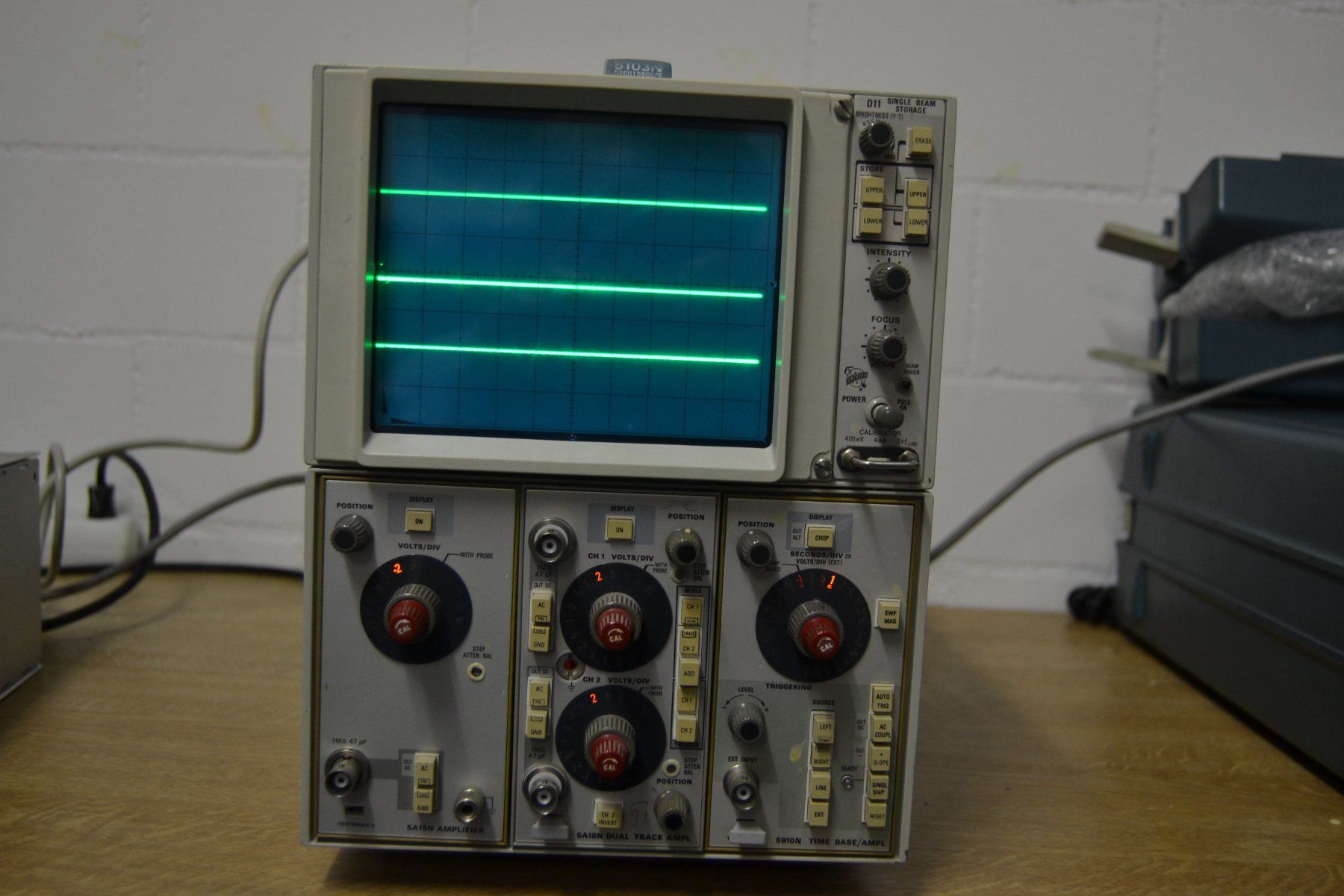 Misurare: Tektronix  5103N single beam storage – Usato da Wil SG venduto da fanofrio