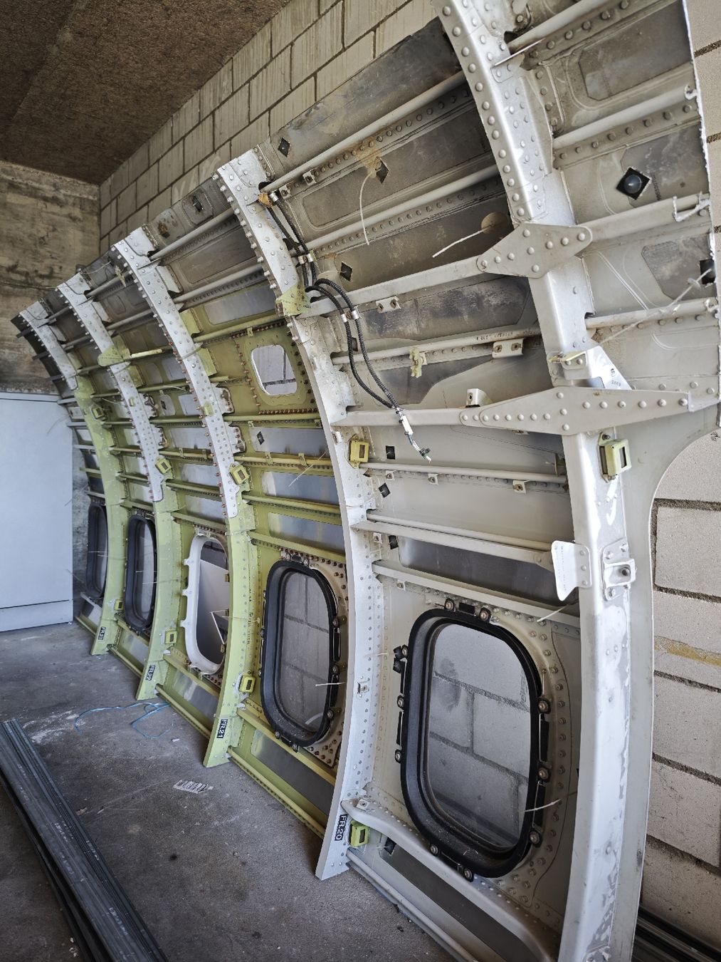 Tutte le decorazioni: Flugzeug Segment mit fenstern Aviatik  – Usato da Wauwil venduto da NEXUS10 4