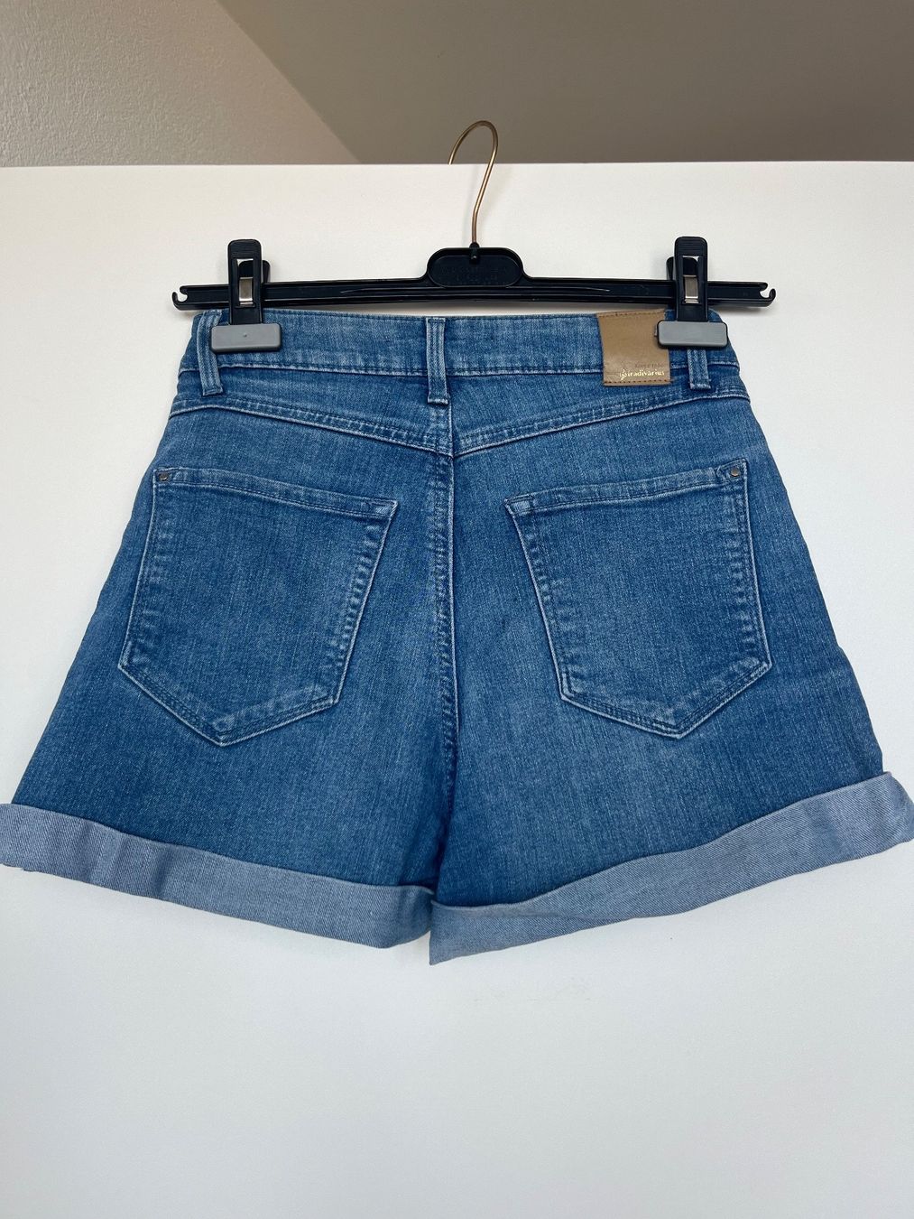Stradivarius Jeans: Short en jeans – Usato da Neuchâtel venduto da Ariane_vn00 2