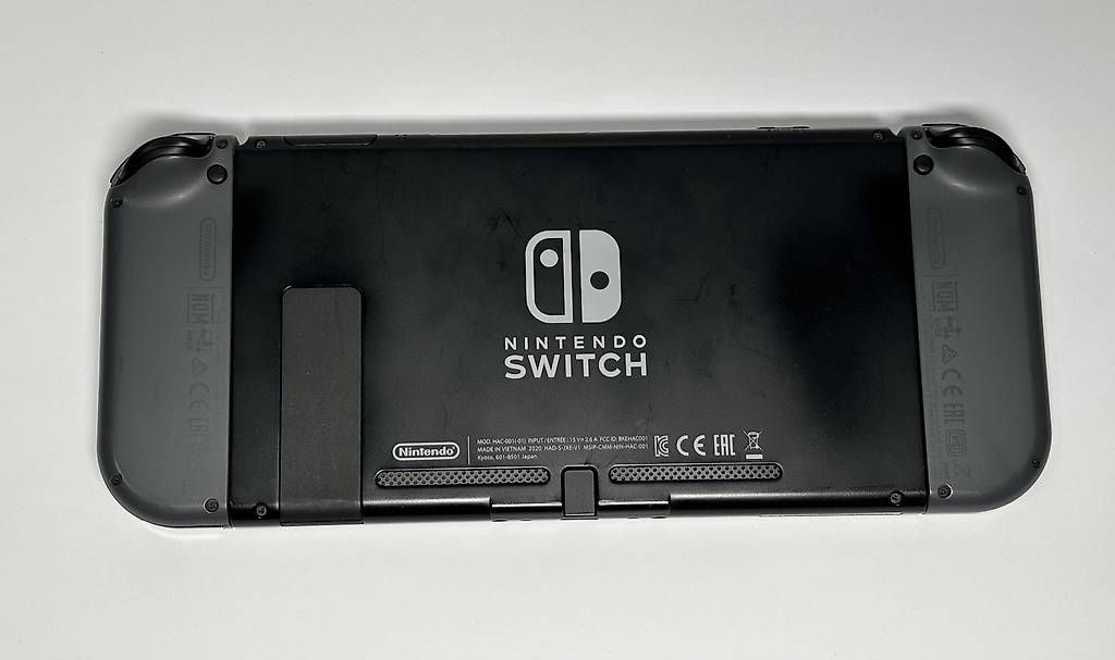 Nintendo Konsolen: Nintendo Switch Console + Animal Crossing – Gebraucht aus Gordola von kar_gy5g 4
