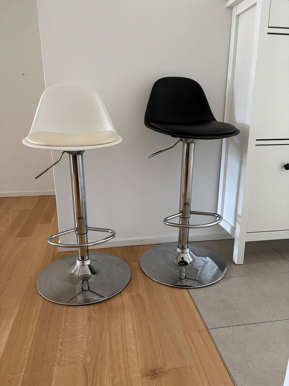 Tabourets: Bar Stools set 2 – D'occasion à Dübendorf par mou_c2bp