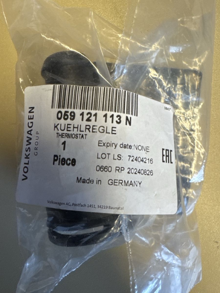 VW Tutti pezzi di ricambio auto: VW Kühlregler/Thermostat 059 121 113 N - Neu & Original! – Nuovo e nell'imballaggio originale da Birmensdorf ZH venduto da Isko