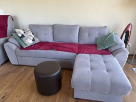 Ecksofa mit Hocker hellgrau Stoff guter Zustand