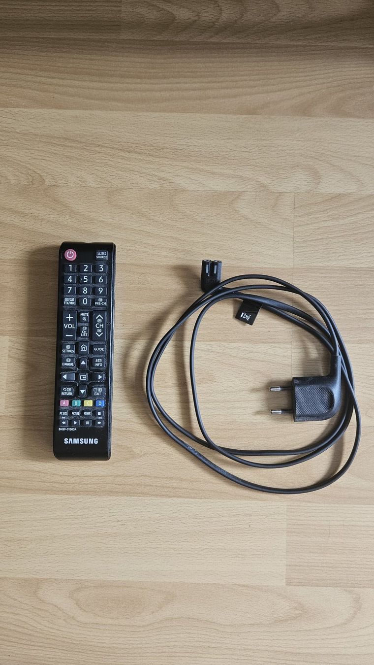 Samsung Fernseher: Samsung SmartTV 43 Zoll – Gebraucht aus Biel/Bienne von Kokos4 3