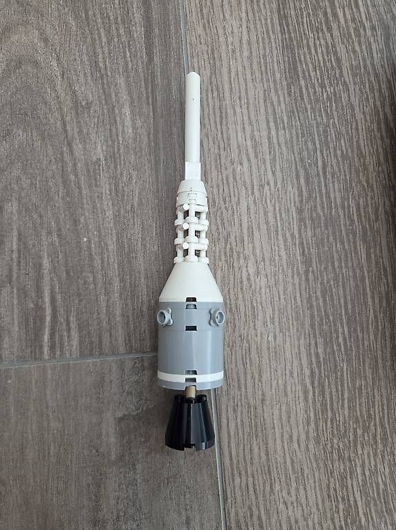 Lego Kit di costruzioni: Fusée lego Saturne 5 – Usato da Chavornay venduto da ivan_85 4