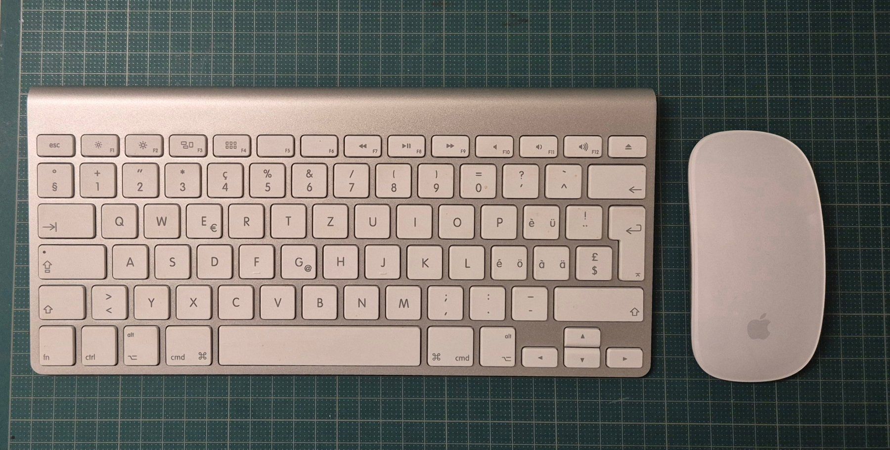 Apple Tastaturen: Set Apple Clavier + Souris Magic Mouse Mac Bluetooth CH – Gebraucht aus Petit-Lancy von millo5928