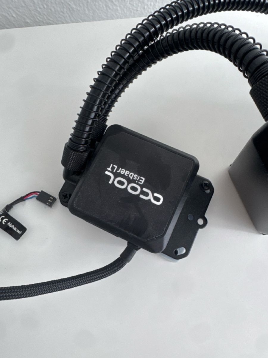 PCs: Alphacool Eisbaer LT Wasserkühlung gebraucht – Defekt aus Weinfelden von tan_bv9j 1